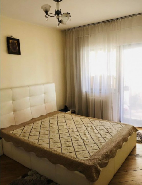 Apartament cu 4 camere| Gheorgheni| Zona Interservisan|Parcare inclusa