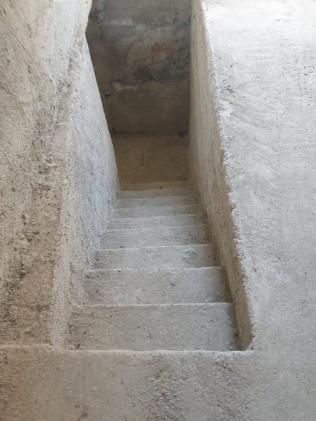 Casa pe 2 niveluri, semifinisată parțial, localitatea Corbsori Arges