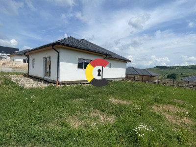 Casa moderna cu garaj si curte, Corusu, 11 min de Centrul Clujului!