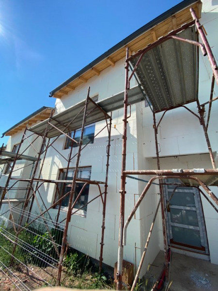 Case finalizate cu gradina direct de la dezvoltator zona Dambul Rotund