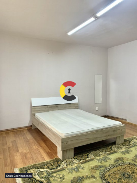 Casa/Spatiu comercial cu 3 camere decomandate, in IRIS, 25 min. pana la Gara C