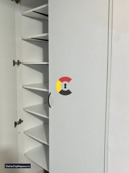 Casa/Spatiu comercial cu 3 camere decomandate, in IRIS, 25 min. pana la Gara C