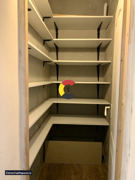 Casa/Spatiu comercial cu 3 camere decomandate, in IRIS, 25 min. pana la Gara C