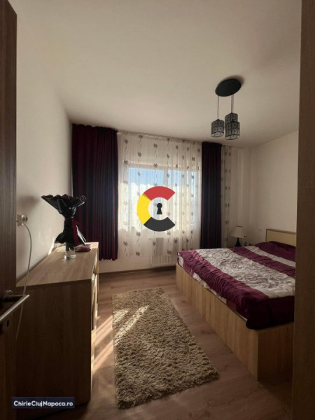 Inchiriez apartament cu 3 camere decomandate in Marasti