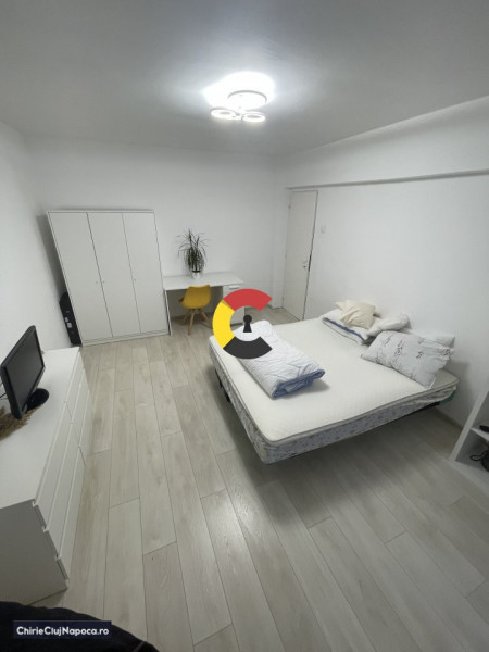 Apartament drăguț cu 2 dormitoare, Manastur, 4-5 statii de Centru
