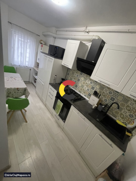 Apartament drăguț cu 2 dormitoare, Manastur, 4-5 statii de Centru