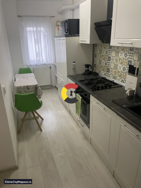 Apartament drăguț cu 2 dormitoare, Manastur, 4-5 statii de Centru
