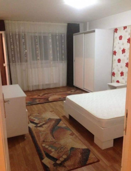 Vând apartament, 38 mp, balcon, bloc nou, zona Zorilor 