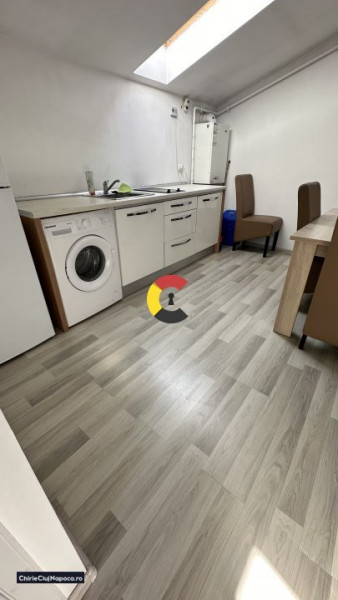 Închiriez apartament cu o camera, parcare, zona Rompetrol Calea Turzii