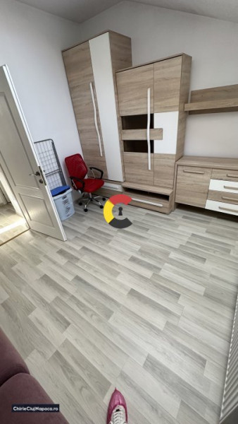 Închiriez apartament cu o camera, parcare, zona Rompetrol Calea Turzii