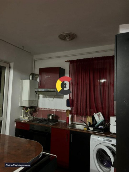 Apartament spatios în zona MAMASTUR| 3 camere| parcare proprie