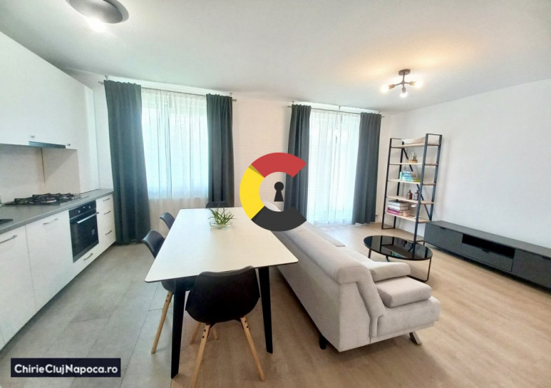 Apartament deosebit pe 2 nivele, in zona CALEA TURZII. Curte privată 