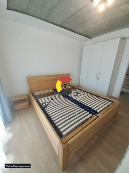 Apartament deosebit pe 2 nivele, in zona CALEA TURZII. Curte privată 