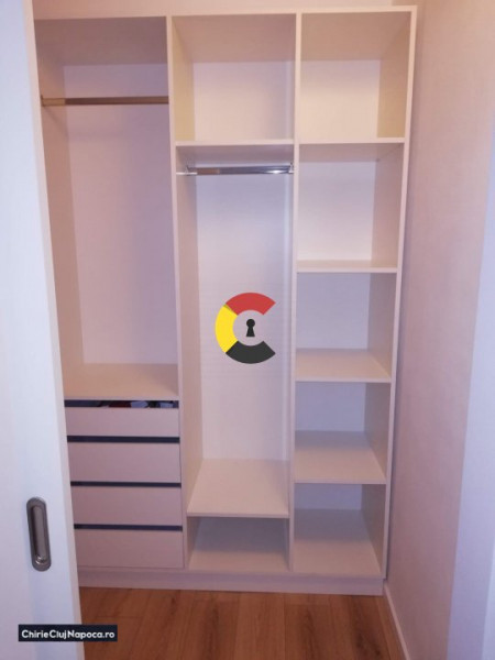 Apartament deosebit pe 2 nivele, in zona CALEA TURZII. Curte privată 