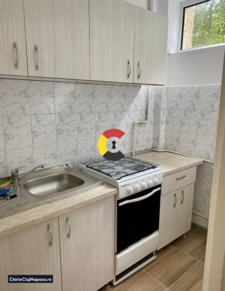 Apartament cu o cameră în zona GHEORGHENI. Disponibil imediat