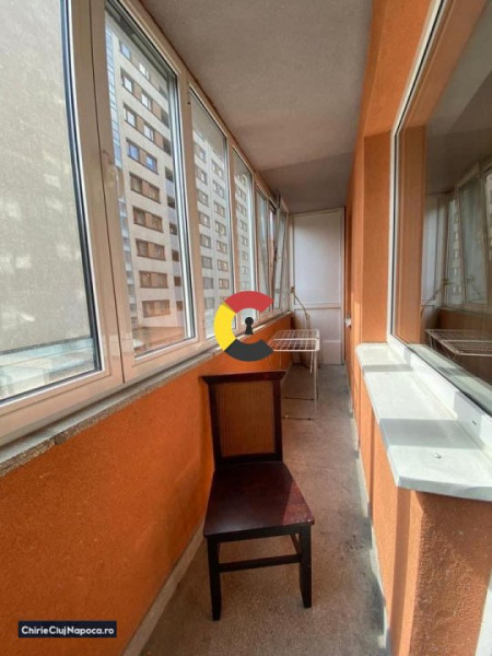 Apartament spațios cu o camera, zona Semi-Centrala