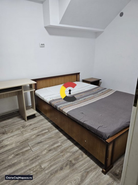 Apartament cu 3 dormitoare + balcon zona Campului Manastur 