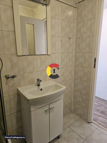 Apartament cu 3 dormitoare + balcon zona Campului Manastur 