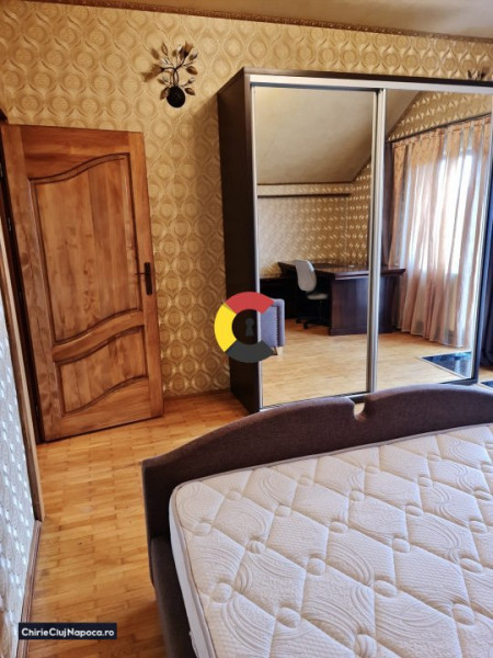 Apartament frumos cu 3 camere, CENTRAL , zona Horea 