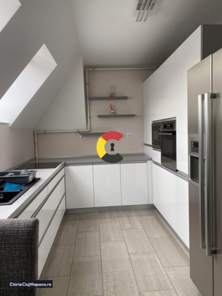 Apartament cu 3 dormitoare + living si bucătărie in cartierul Europa