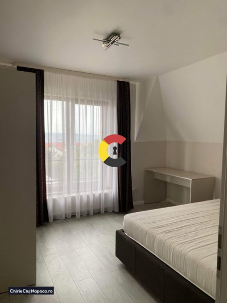 Apartament cu 3 dormitoare + living si bucătărie in cartierul Europa