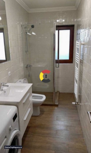 Apartament fain cu 2 dormitoare , CENTRU, zona Hasdeu, la casa, balcon