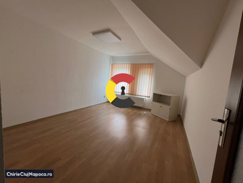 Casa-spațiu de birou cu 5 incaperi(200 mp)  în Manastur, 