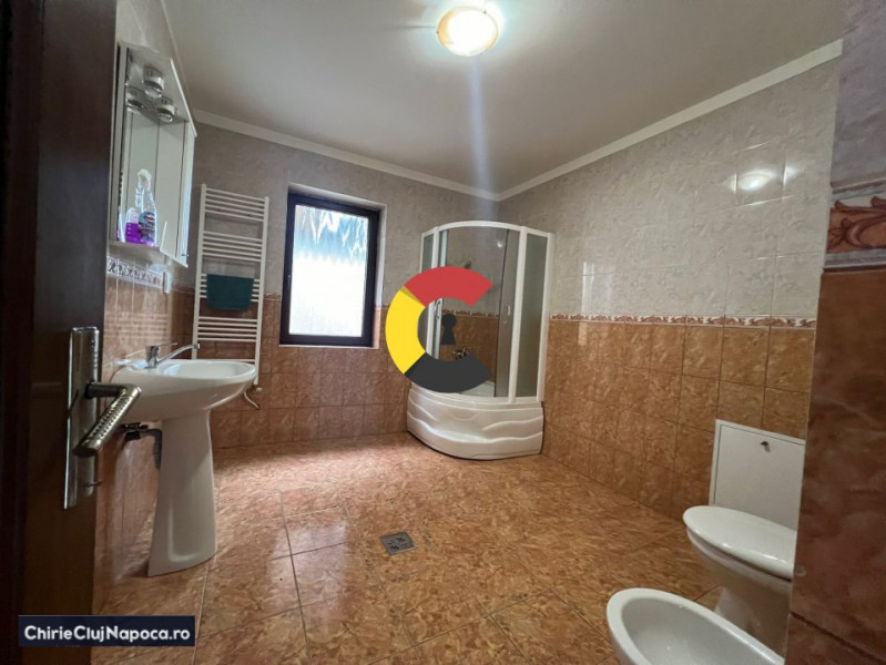 Casa-spațiu de birou cu 5 incaperi(200 mp)  în Manastur, 