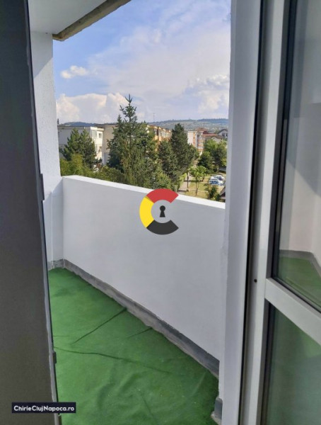 Apartament studentesc cu 3 camere , ZORILOR, zona Golden Tulip, balcon