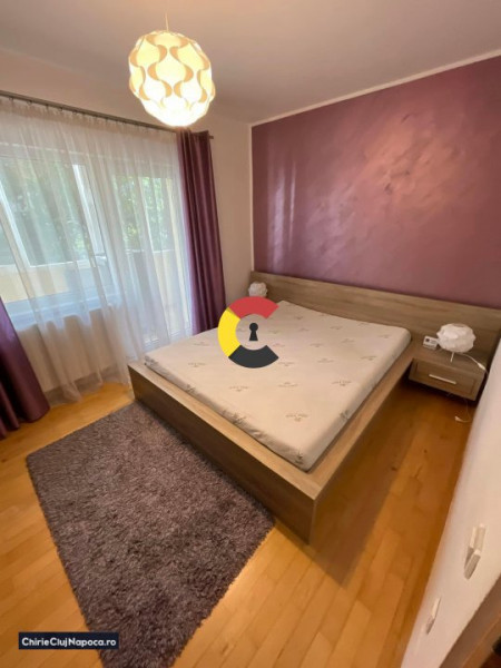 Închiriez apartament cu 3 camere decomandate în Zorilor | 2 parcări 