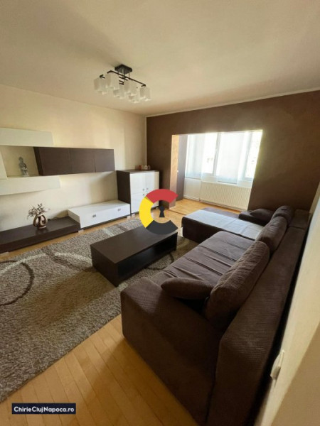 Închiriez apartament cu 3 camere decomandate în Zorilor | 2 parcări 