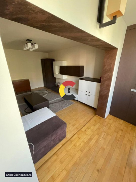 Închiriez apartament cu 3 camere decomandate în Zorilor | 2 parcări 