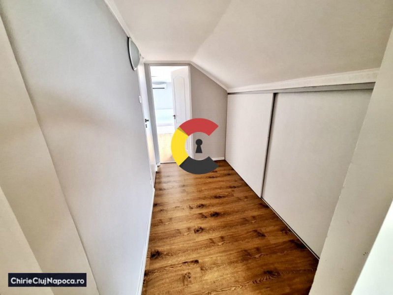 Apartament la mansardă cu 2 camere în cartier SOMEȘENI 
