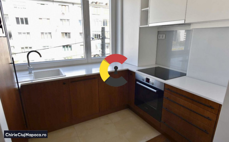 Apartament cu 3 camere| zona Semi-Centrală • PIAȚĂ MIHAI VITEAZU