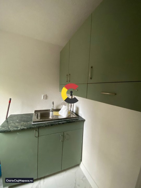 Garsoniera renovata | zona UMF | 28 mp | Zorilor