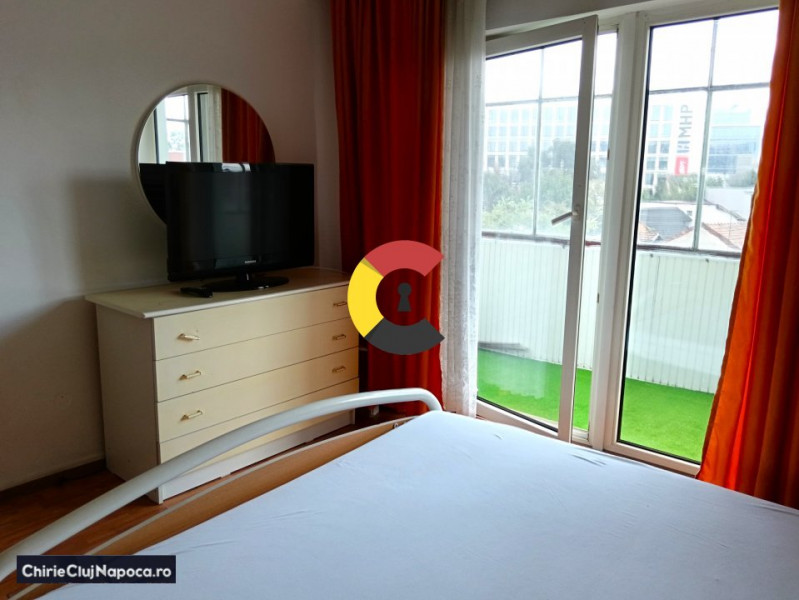 Apartament stundetesc, 3 camere decomandate, la 10 minute de Zona Centrala!