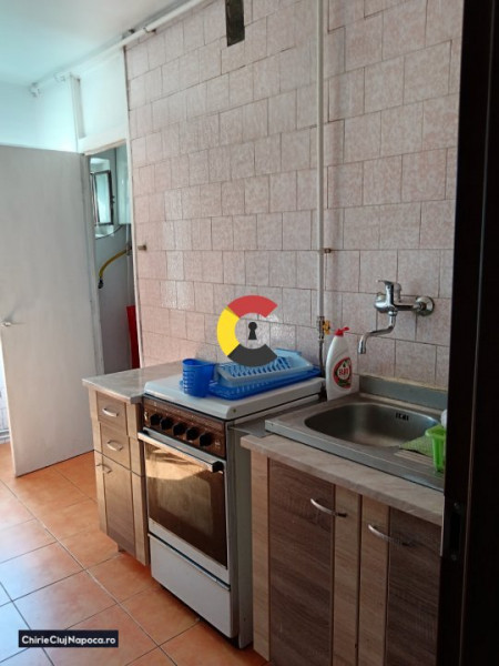 Apartament stundetesc, 3 camere decomandate, la 10 minute de Zona Centrala!