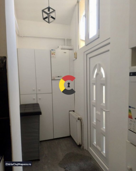 Apartament dragut cu o camera, la casa, CENTRU, zona Traian, curte comuna 