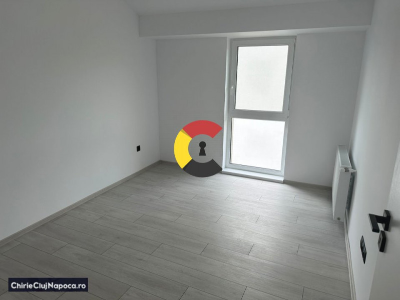 Apartament modern cu 3 camere + balcon, spatios, zona Baciu