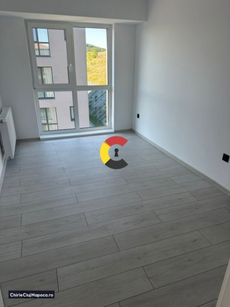 Apartament modern cu 3 camere + balcon, spatios, zona Baciu