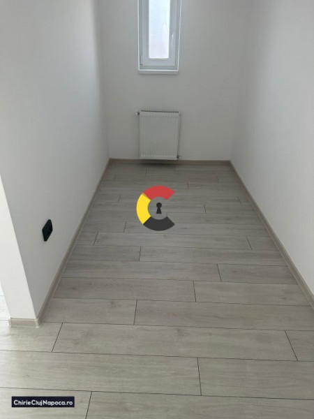 Apartament modern cu 3 camere + balcon, spatios, zona Baciu