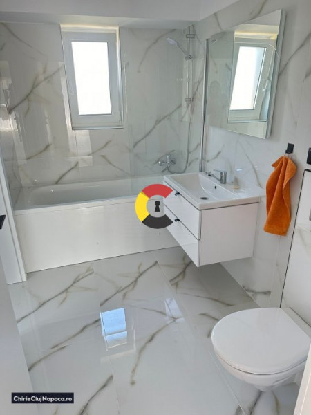 Apartament modern cu 3 camere + balcon, spatios, zona Baciu