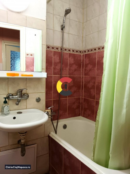 Apartament cu 2 camere decomandate in zona BIG