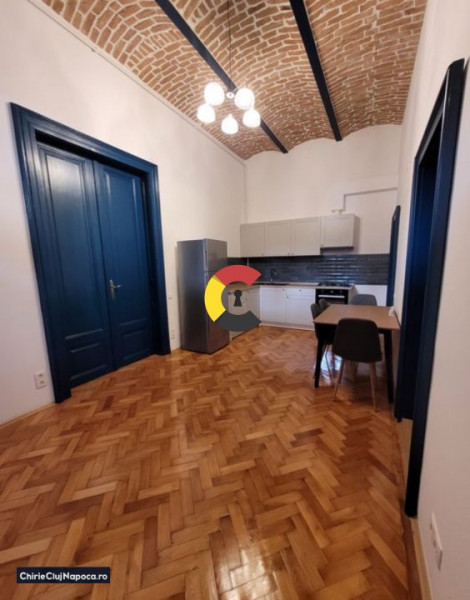 Apartament frumos cu 2 camere• Zona CENTRALĂ