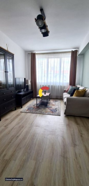 Apartament frumos cu 2 camere, CENTRAL, Zona Mihai Viteazul, parcare