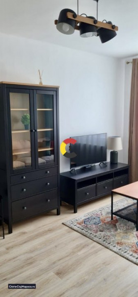 Apartament frumos cu 2 camere, CENTRAL, Zona Mihai Viteazul, parcare