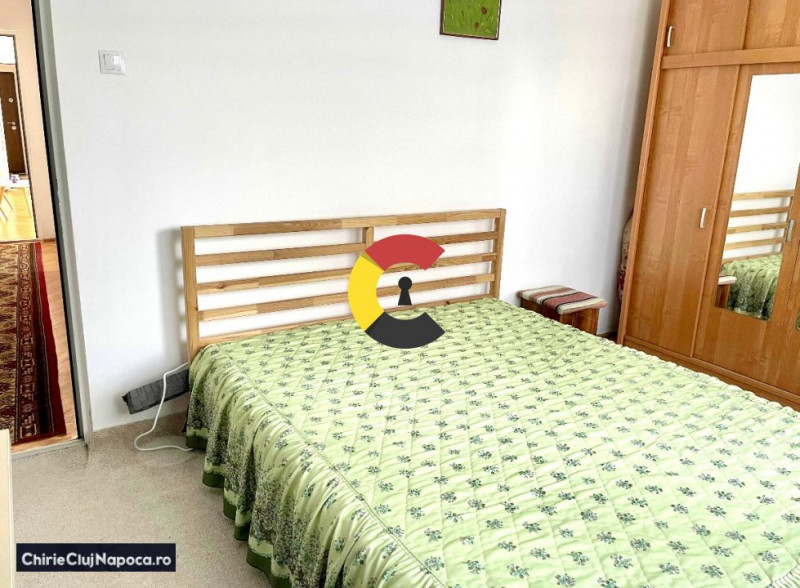 Apartament fain cu 3 camere, GHEORGHENI, Zona Hotel Royal, balcon si parcare