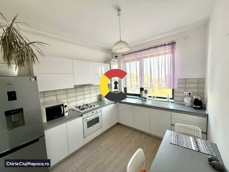 Apartament frumos cu 3 camere, BUNA ZIUA, zona Lidl, balcon si garaj