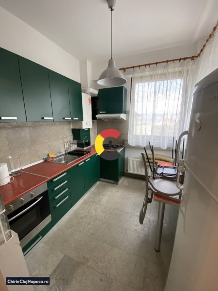 Ap cu dormitor și living | zona Fac de Drept - UBB - semicentrală 