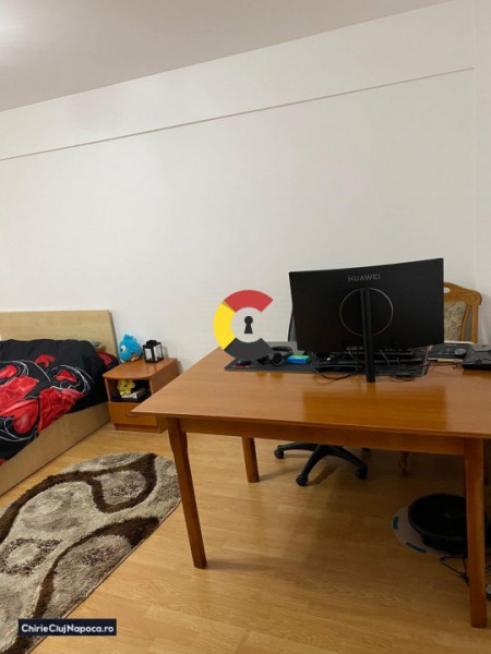 Închiriez apartament cu o cameră în zona Calea Turzii